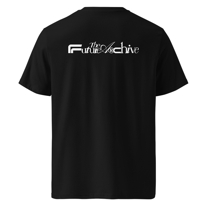 Schwarzes T-Shirt von hinten mit weißem Schriftzug The Future Archive in Kollisionstypografie